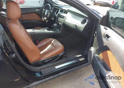 2012 Ford Mustang V6 Premium z USA, uszkodzony, nr VIN 1ZVBP8AM9C5256470